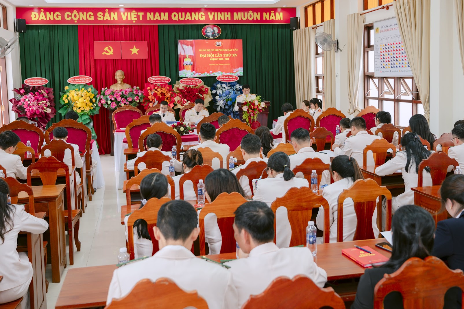 Quang cảnh Đại hội Phòng Hậu cầu