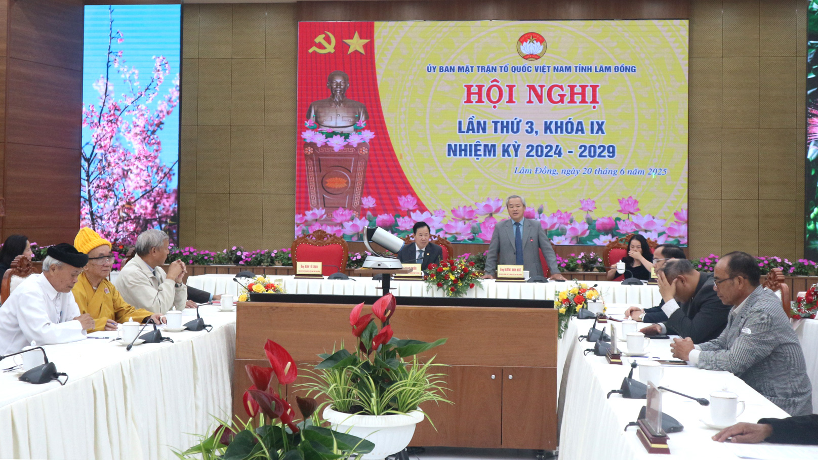 Quang cảnh hội nghị