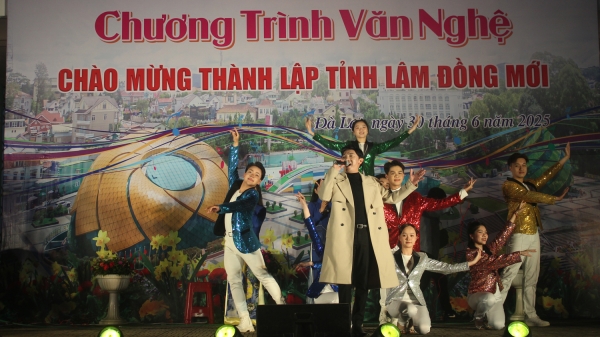 Các địa phương tổ chức chương trình nghệ thuật chào mừng tỉnh Lâm Đồng mới