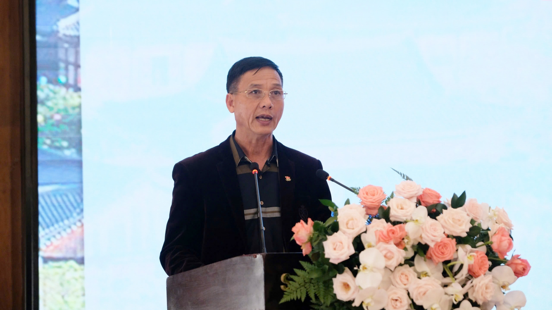 Ông Nguyễn Tiến Hải - Phó Giám đốc Sở Văn hóa Thể thao và Du lịch Lâm Đồng phát biểu tại buổi gặp mặt, giao lưu