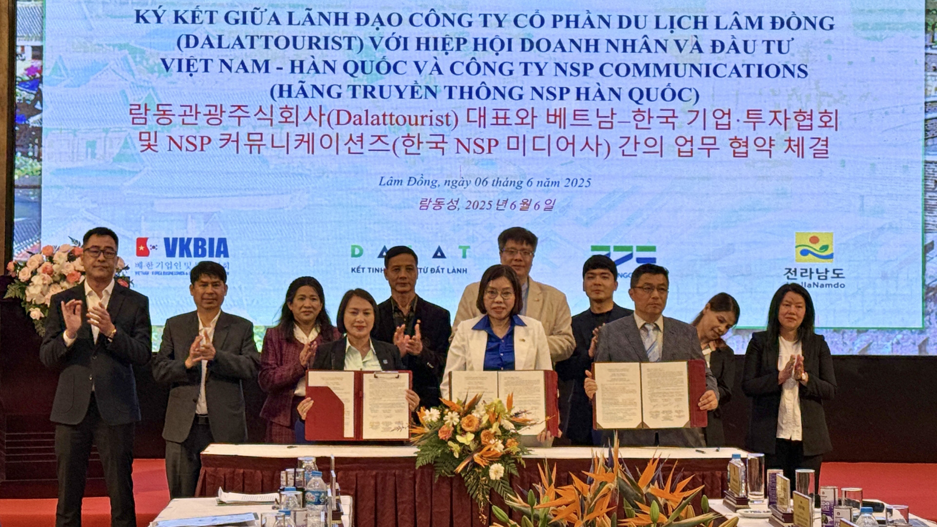 Ký kết các biên bản thỏa thuận hợp tác với Hiệp hội Doanh nhân và Đầu tư Việt Nam - Hàn Quốc