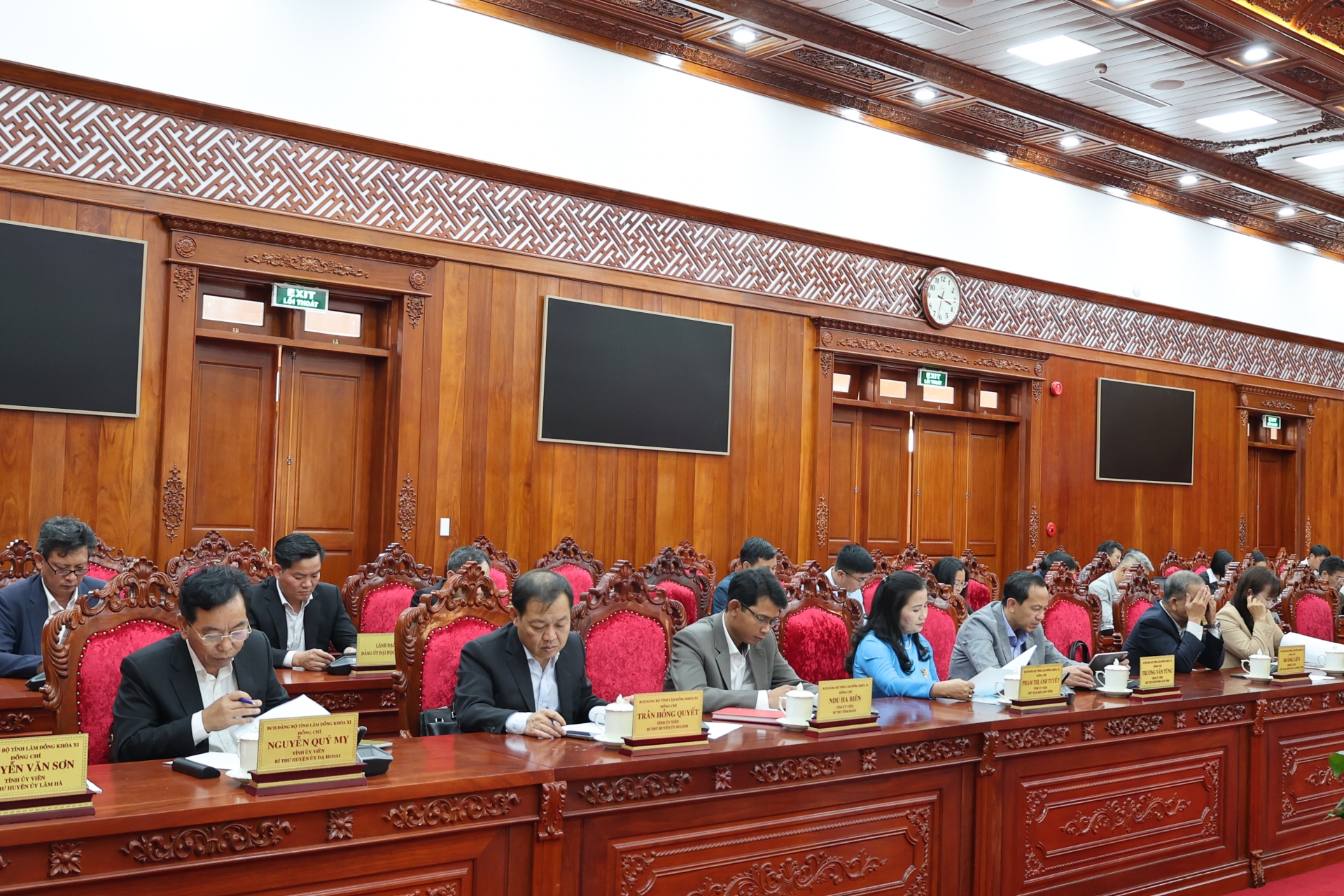 Lãnh đạo các địa phương tham dự hội nghị