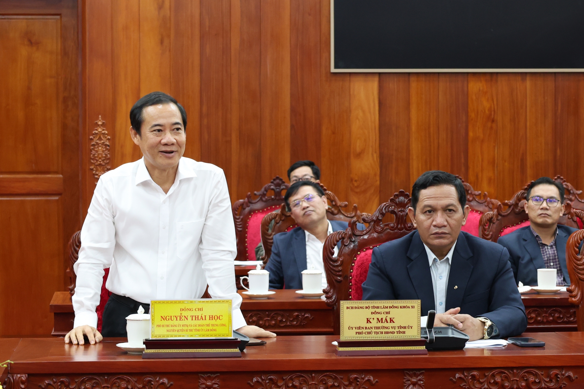 đồng chí Nguyễn Thái Học - Phó Bí thư Đảng ủy MTTQ và các đoàn thể Trung ương, nguyên Quyền Bí thư Tỉnh ủy Lâm Đồng;