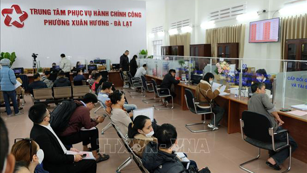 Nghiêm cấm tổ chức liên hoan, chúc mừng nhận chức, lên chức liên quan đến sắp xếp, hợp nhất đơn vị hành chính