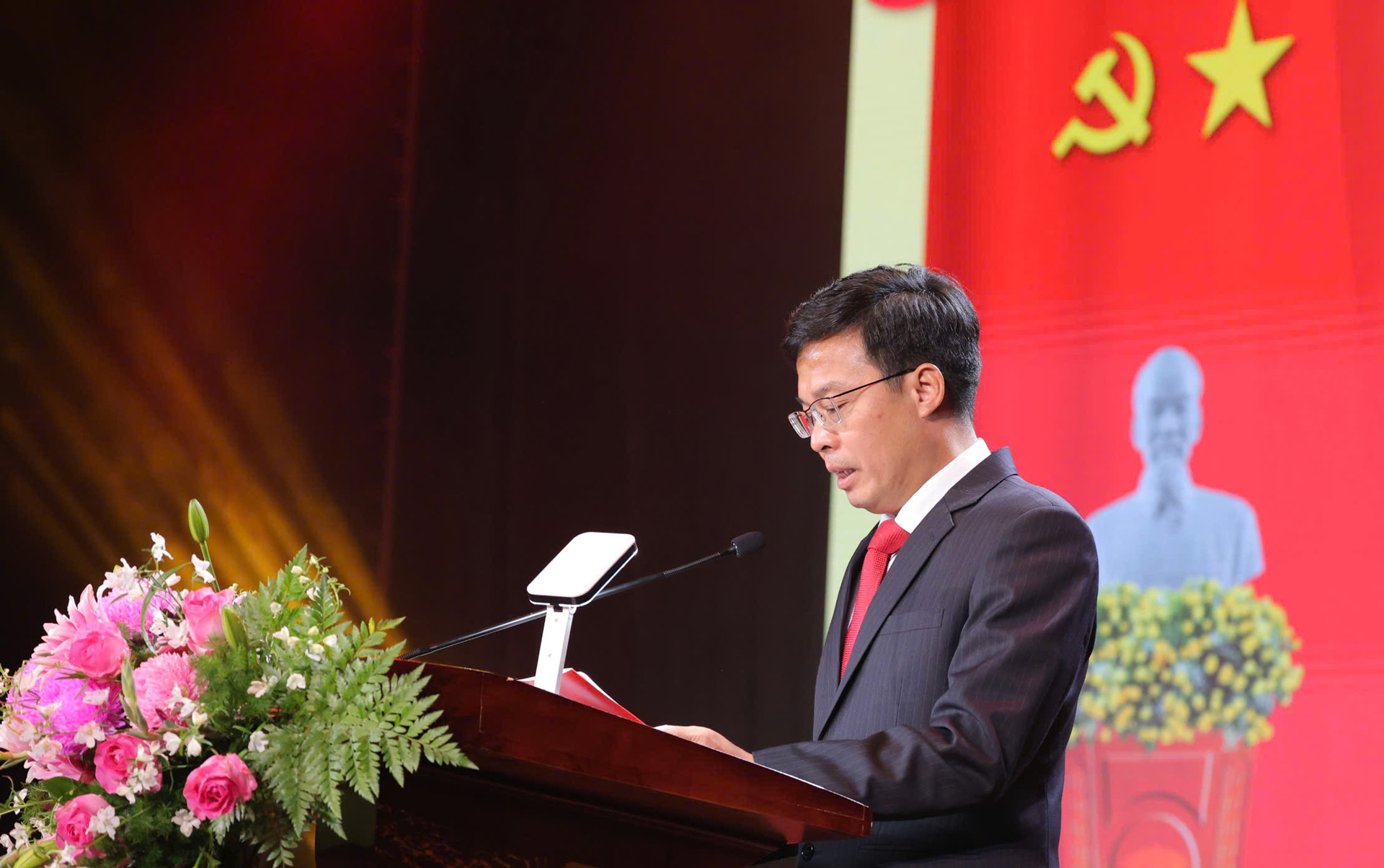 Đồng chí Đinh Văn Tuấn - Phó Chủ tịch UBND tỉnh Lâm Đồng
