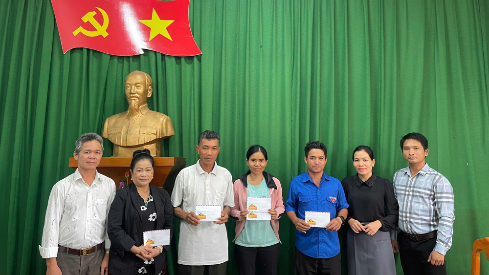 Đạ Huoai: Không để trường hợp thí sinh có hoàn cảnh khó khăn không tham dự kỳ thi tốt nghiệp THPT năm 2025