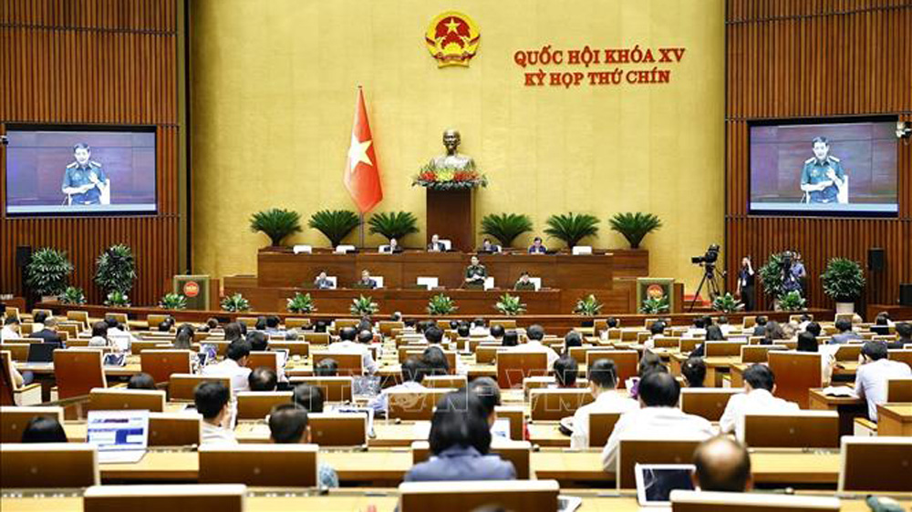 Ngày 16/6, Quốc hội thông qua Nghị quyết về sửa đổi, bổ sung một số điều của Hiến pháp năm 2013