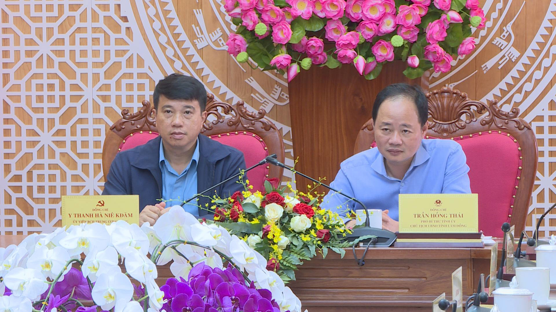 ông Y Thanh Hà Niê K Đăm, Ủy viên Trung ương Đảng, Bí thư tỉnh ủy Lâm Đồng, ông Trần Hồng Thái, Phó Bí thư Tỉnh ủy, Chủ tịch UBND tỉnh Lâm Đồng