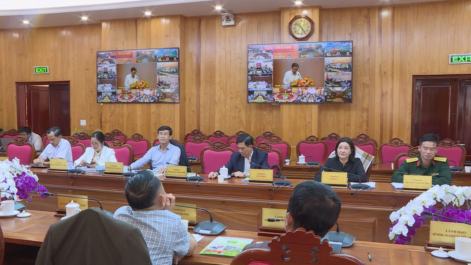 Lãnh đạo sở, ngành tham dự buổi hội nghị