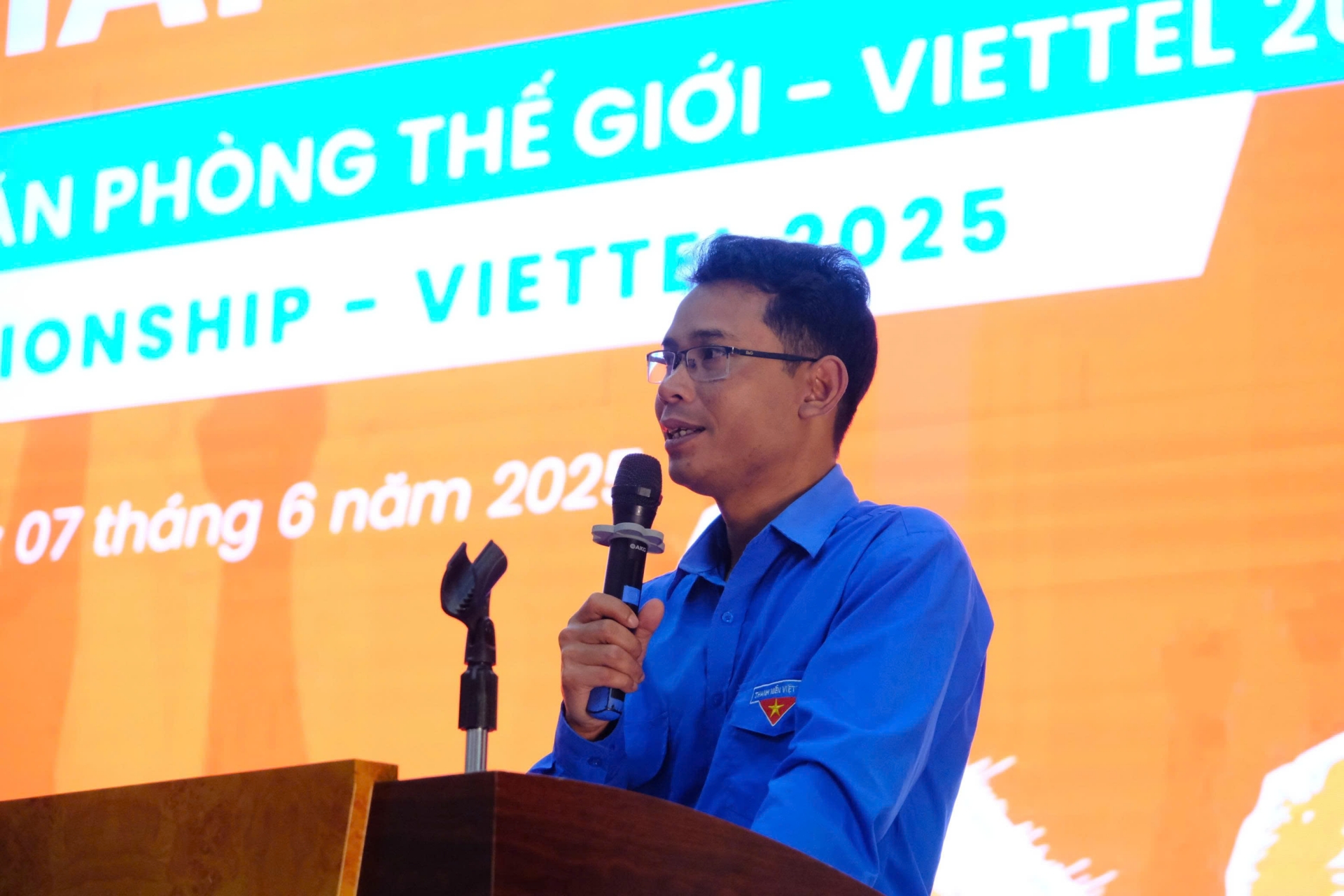 Anh Ndu Ha Biên - Bí thư Tỉnh Đoàn, Chủ tịch Hội LHTN Việt Nam tỉnh Lâm Đồng phát biểu tại chương trình