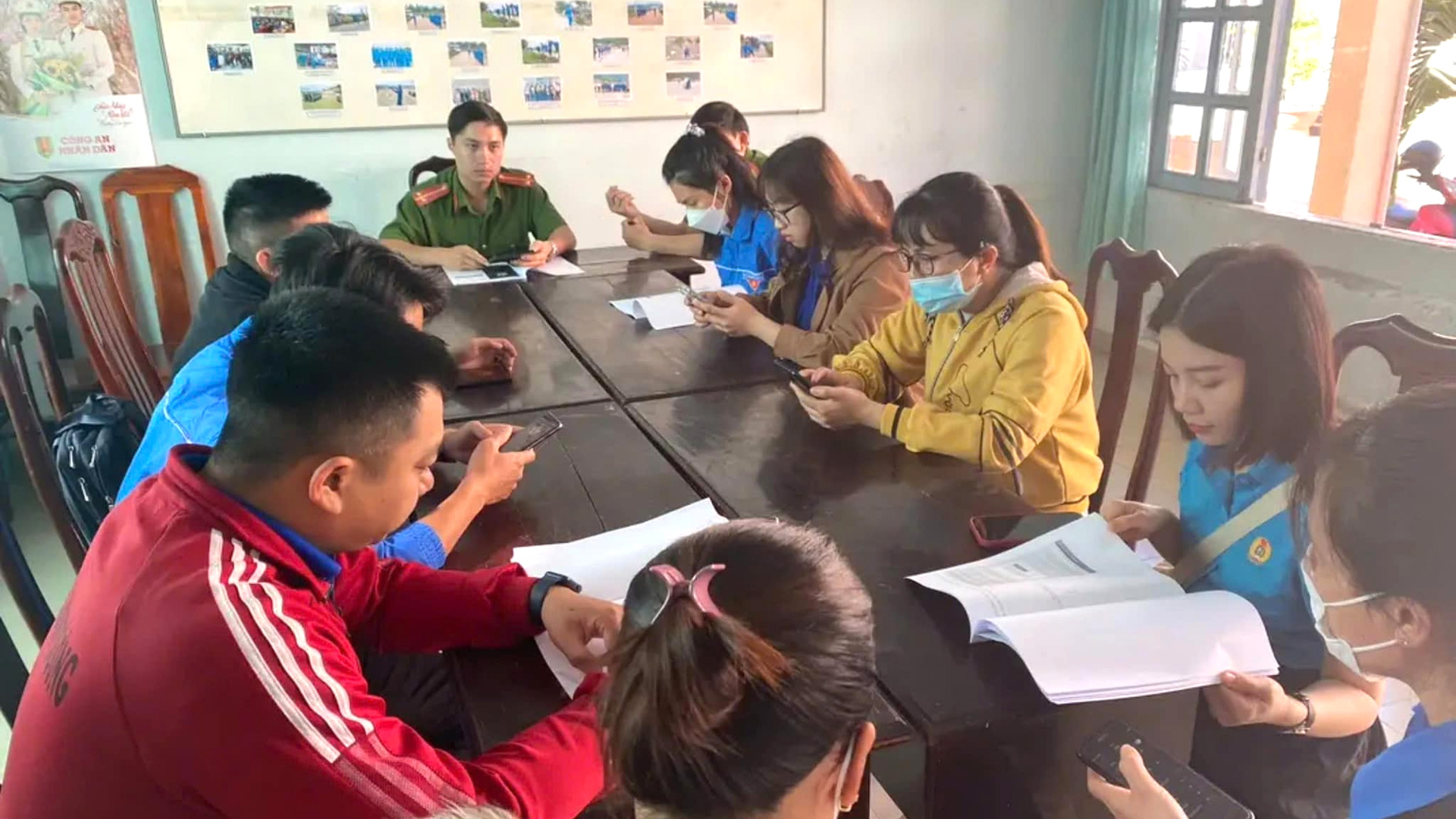 Phối hợp giữ gìn trật tự khu dân cư