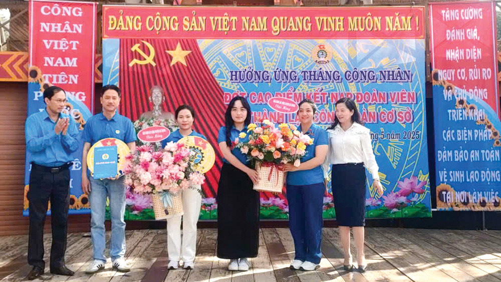 Tháng Công nhân 2025 - công nhân Việt Nam tiên phong bước vào kỷ nguyên mới