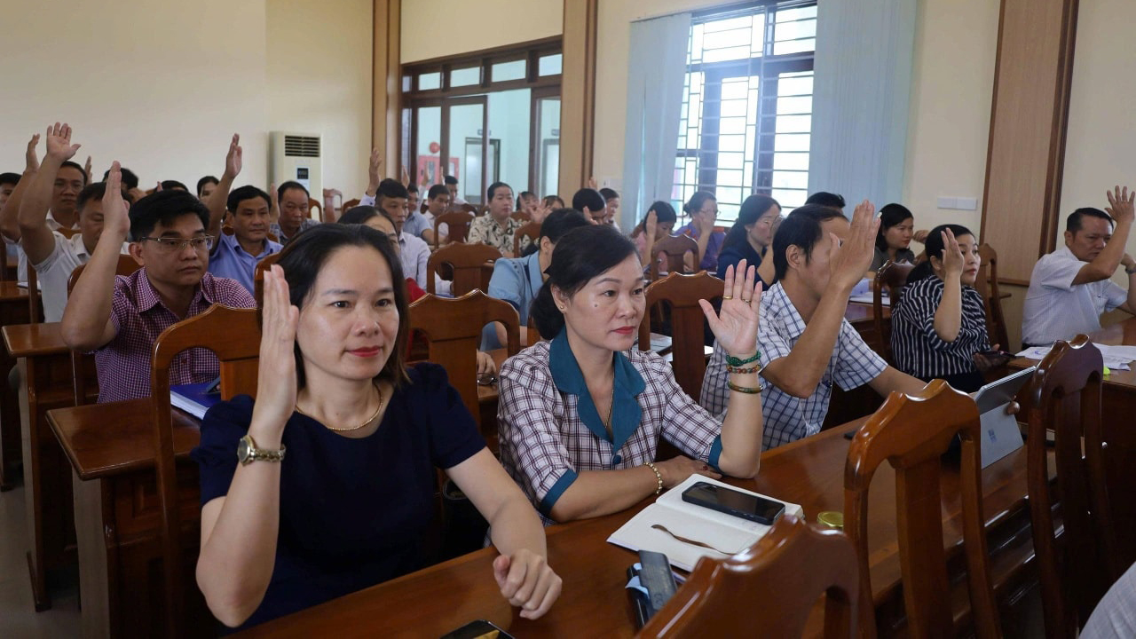 HĐND huyện Đạ Huoai Khoá XI tổ chức Kỳ họp lần thứ 24