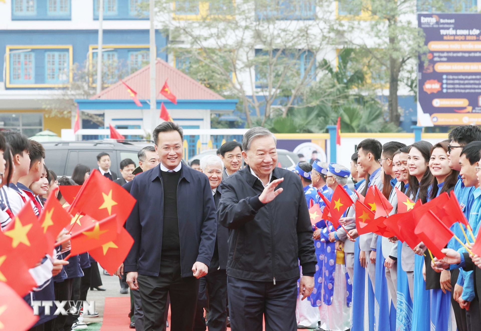 Sáng 5/2/2025 (mùng 8 tháng Giêng), Tổng Bí thư Tô Lâm và đoàn công tác Trung ương dự Lễ phát động Tết trồng cây Đời đời nhớ ơn Bác Hồ” - Xuân Ất Tỵ 2025 tại thị xã Mỹ Hào, tỉnh Hưng Yên