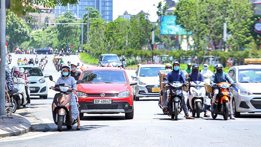 Thời tiết ngày 19/6: Bắc Bộ tiếp tục nắng nóng, vùng núi cảnh báo mưa lớn và lũ quét