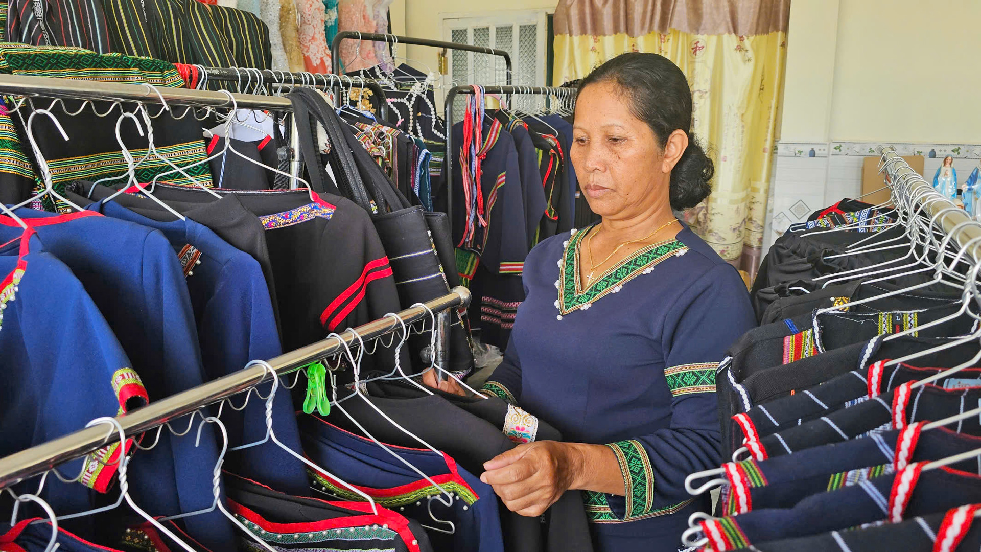 Bon Jrang K’Yem: Người phụ nữ M’nông giàu nghị lực