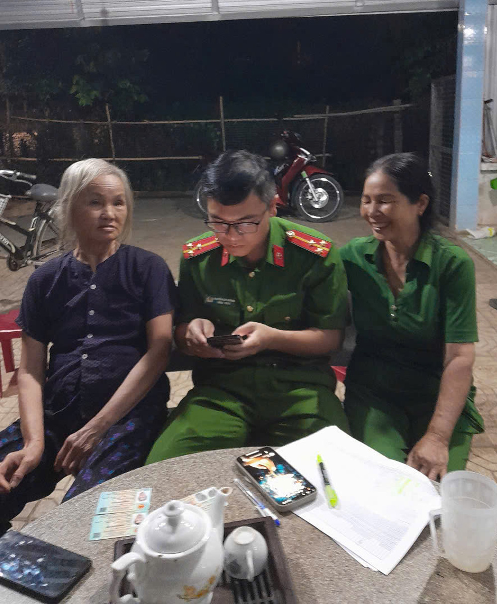 Kiên nhẫn tuyên truyền cho các tầng lớp nhân dân tham gia