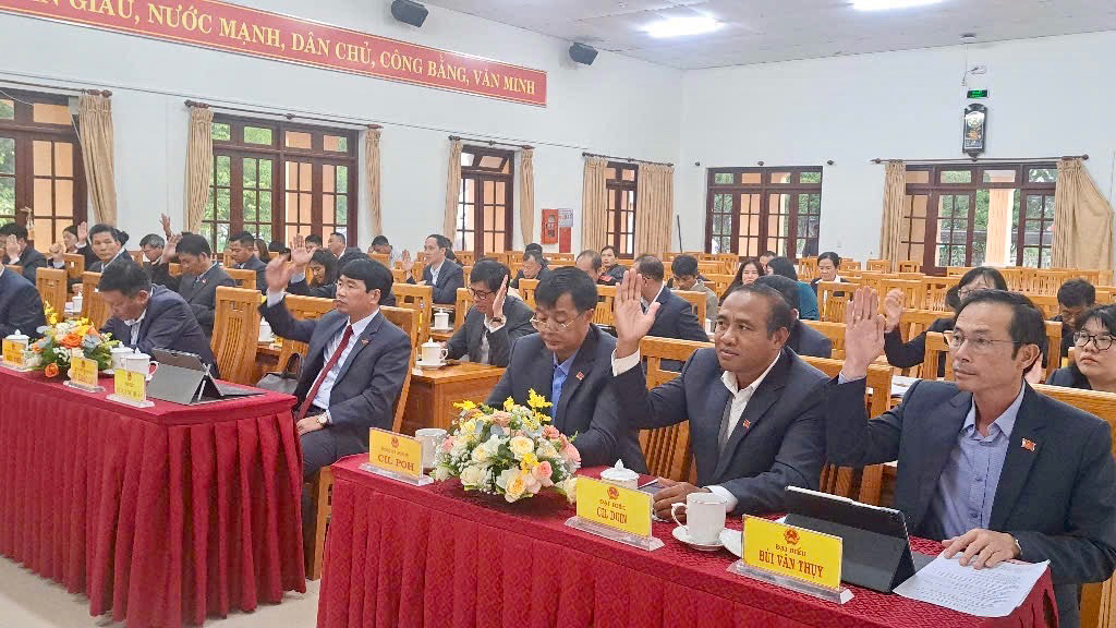 HĐND huyện Lạc Dương tổ chức kỳ họp thường lệ giữa năm 2025