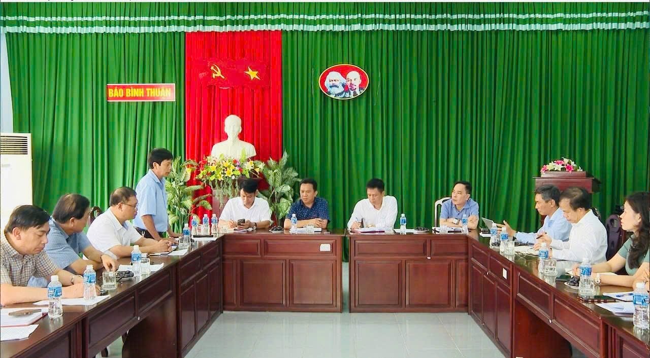 Ông Ngô Đăng Khoa - Giám đốc Đài PTTH Bình Thuận phát biểu tại buổi làm việc