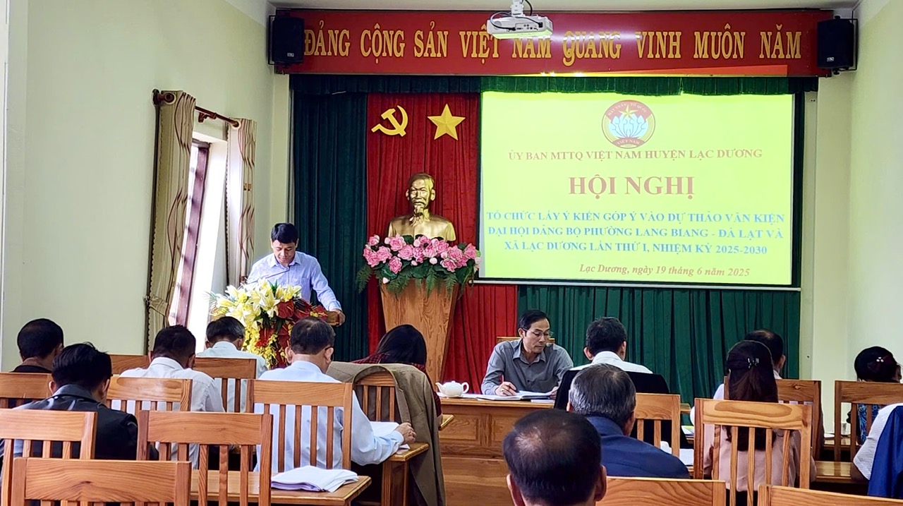 Quang cảnh hội nghị