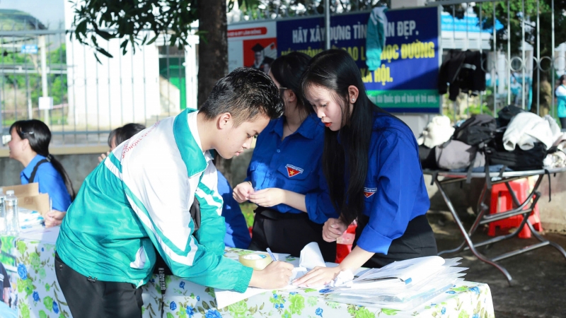 Lâm Hà: Nhiều hoạt động tiếp sức sĩ tử