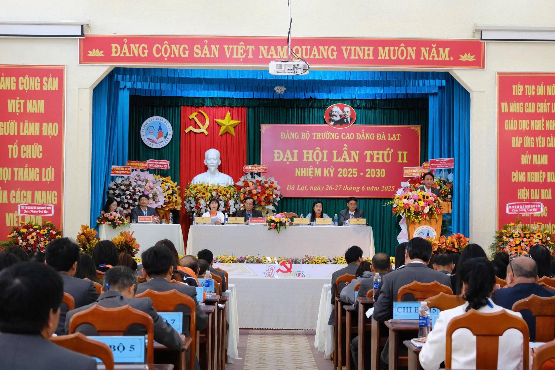Quang cảnh Đại hội