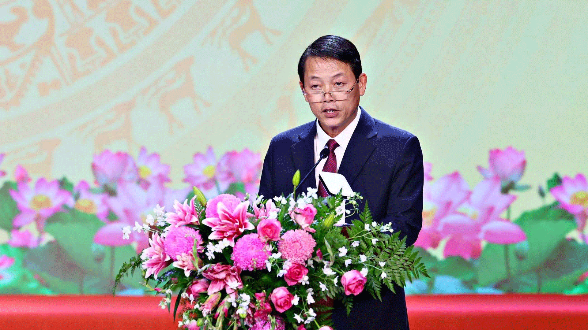 Đồng chí Nguyễn Hồng Pháp - Ủy viên ban Thường vụ Tỉnh ủy, Bí thư Đảng ủy phường Bình Thuận phát biểu