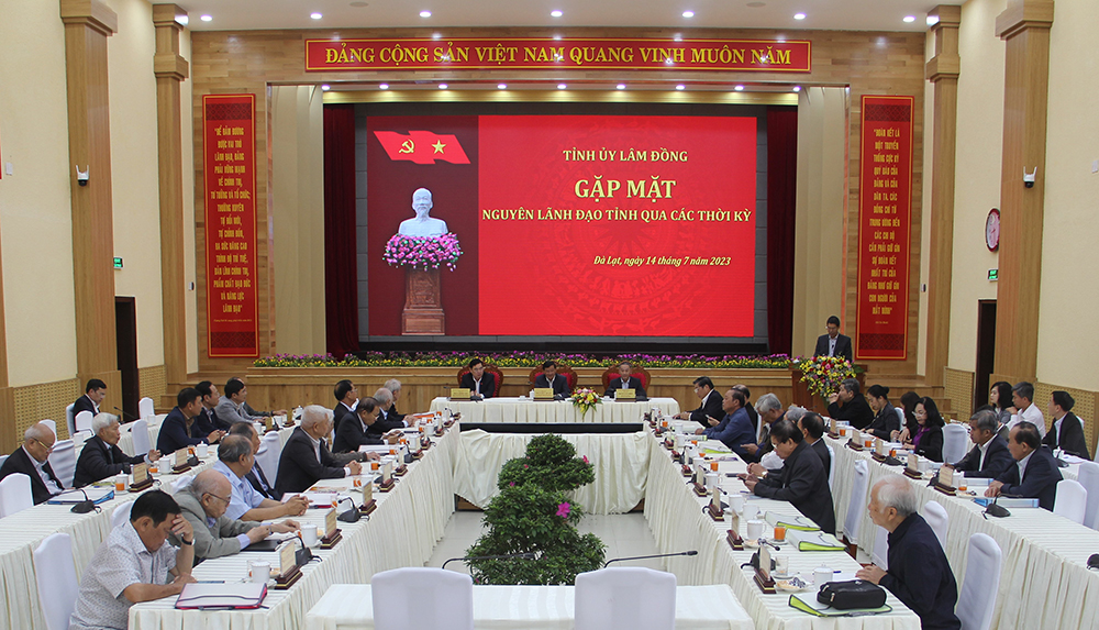 Thường trực Tỉnh ủy gặp mặt nguyên lãnh đạo tỉnh qua các thời kỳ
