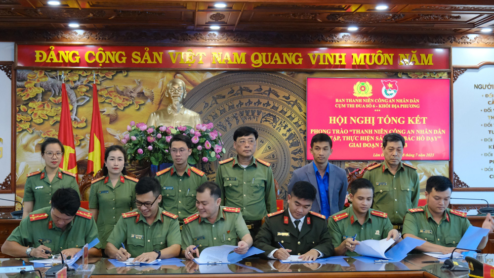 Thanh niên Công an Nhân dân tích cực học tập, thực hiện Sáu điều Bác Hồ dạy
