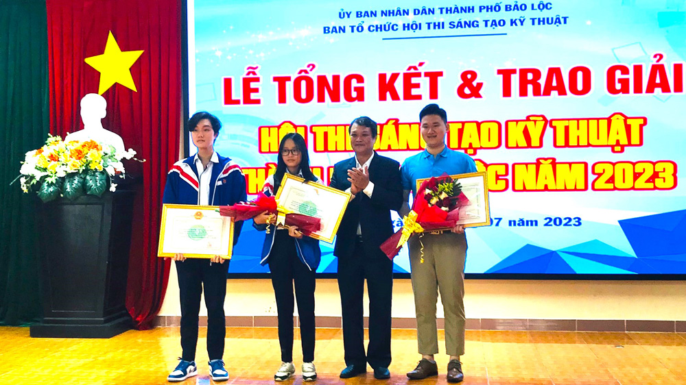 Bảo Lộc: Trao 20 giải sáng tạo kỹ thuật năm 2023