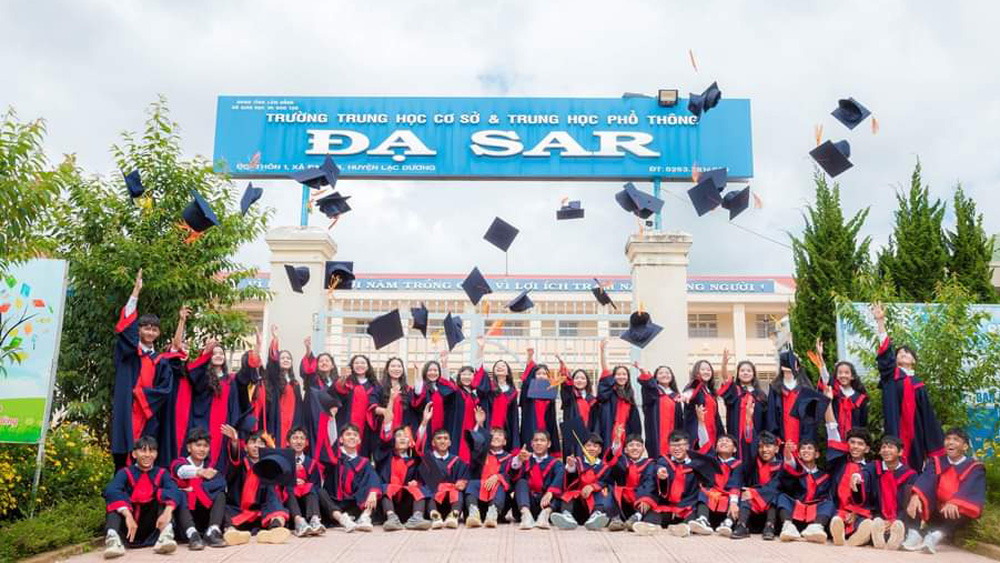 Phát huy vai trò của tổ chức Đảng trong trường học