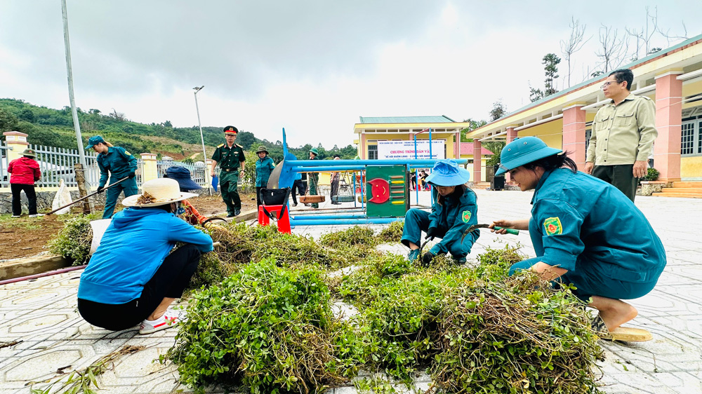 Về với buôn làng - 3 cùng với Nhân dân