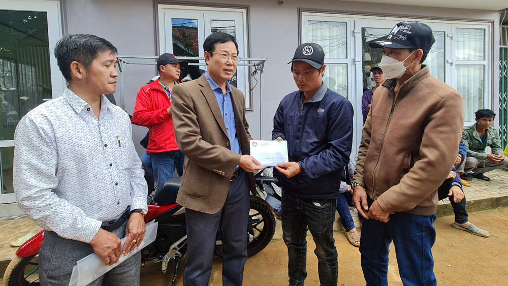 Toàn cảnh vụ sạt lở ta luy và trượt đất nghiêm trọng tại Đà Lạt