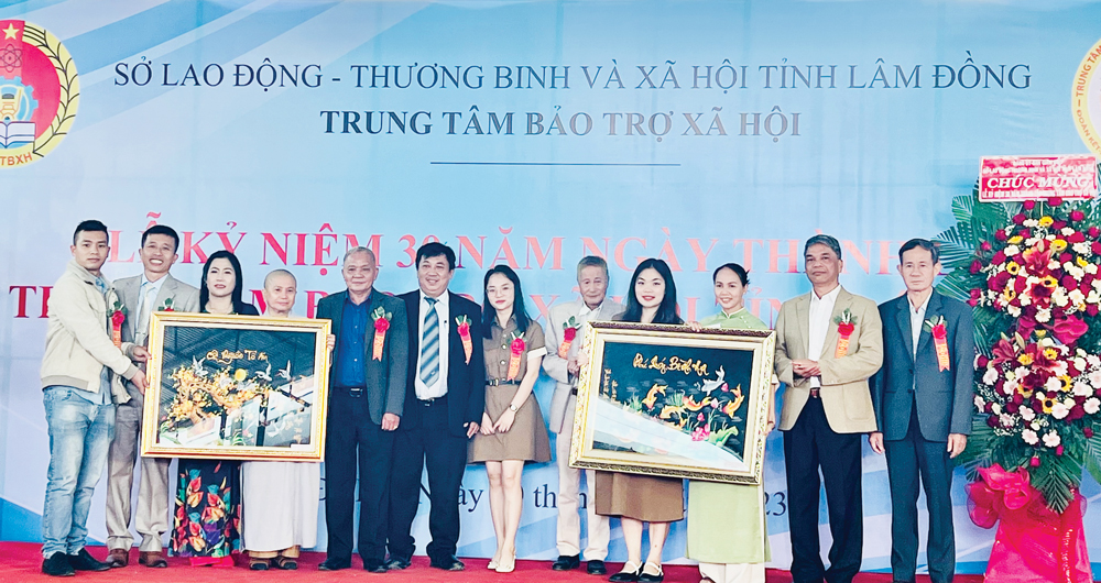 Trở về và tri ân