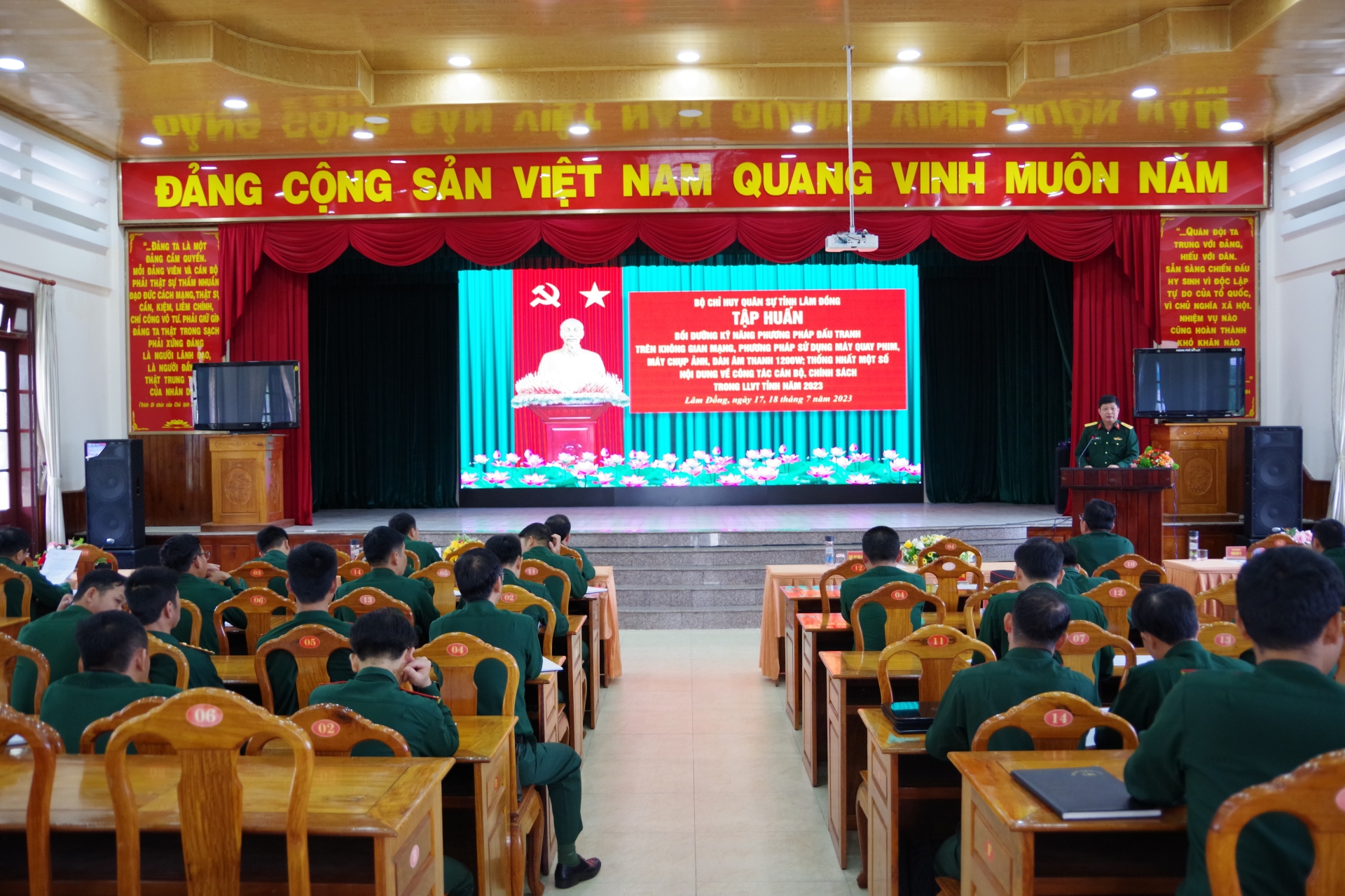 Bộ CHQS tỉnh tập huấn phương pháp đấu tranh trên không gian mạng