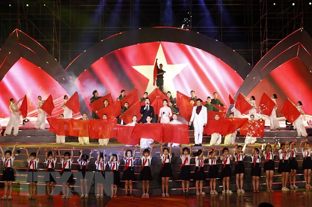''Bản hùng ca bất diệt'' - Tưởng nhớ và tri ân những thế hệ anh hùng