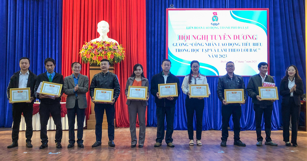 Tuyên dương gương "Công nhân lao động tiêu biểu trong học tập và làm theo lời Bác" năm 2023