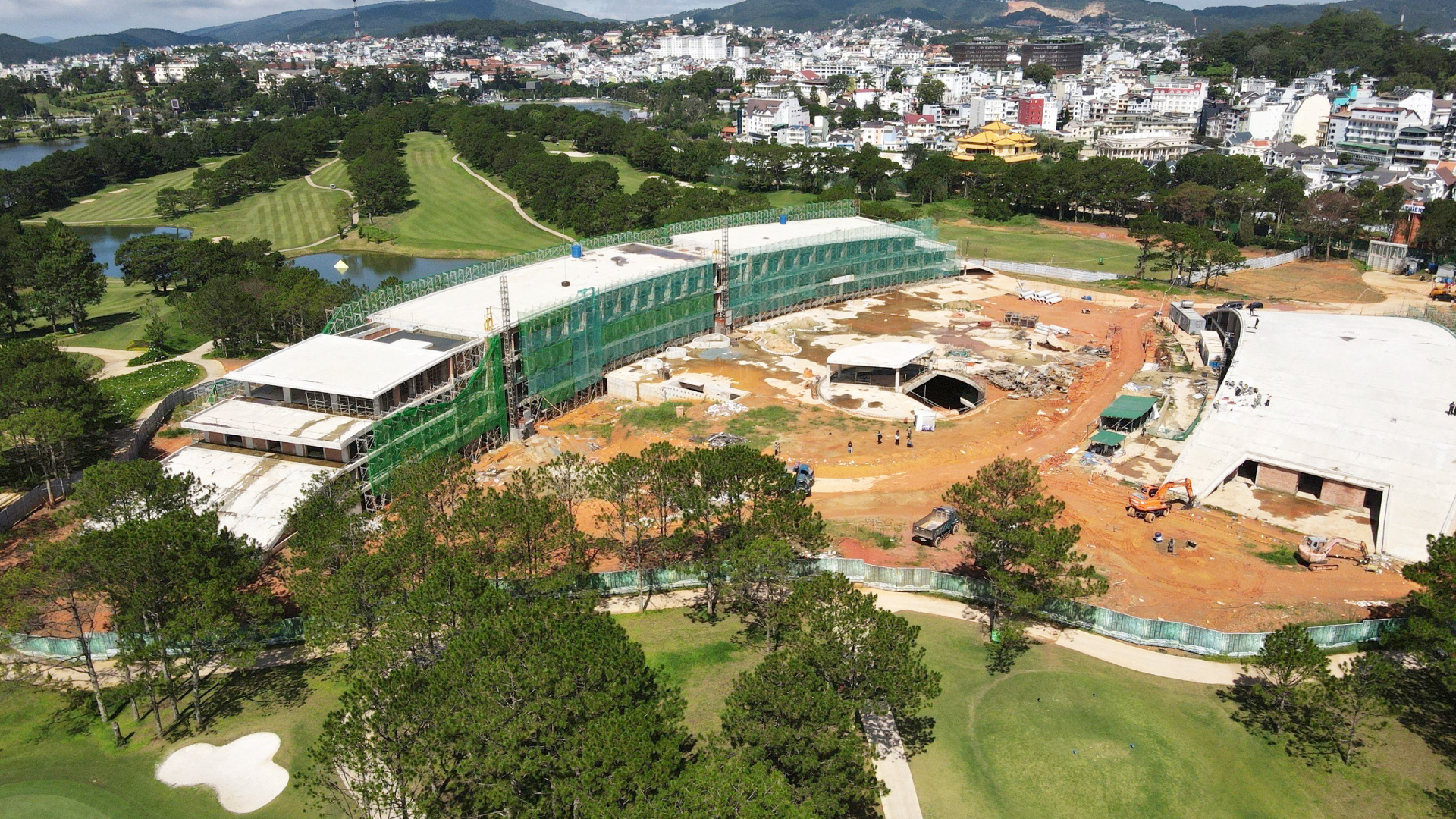 Sáng mai 17/7, bắt đầu cưỡng chế tháo dỡ công trình sai phạm tại tòa nhà Câu lạc bộ Golf Đà Lạt
