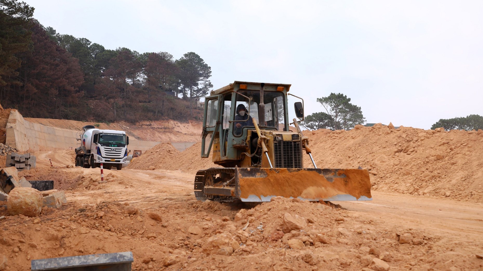 Tăng cường đảm bảo an toàn lao động, an toàn giao thông với công trình xây dựng đường Vành đai TP Đà Lạt