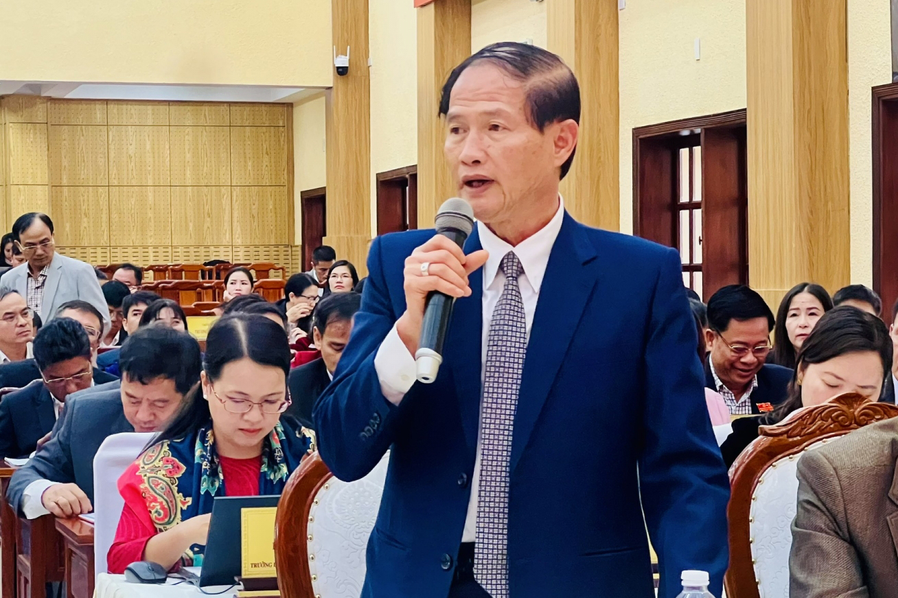 Chất vấn và trả lời chất vấn có trọng tâm về nhiều nội dung cử tri quan tâm