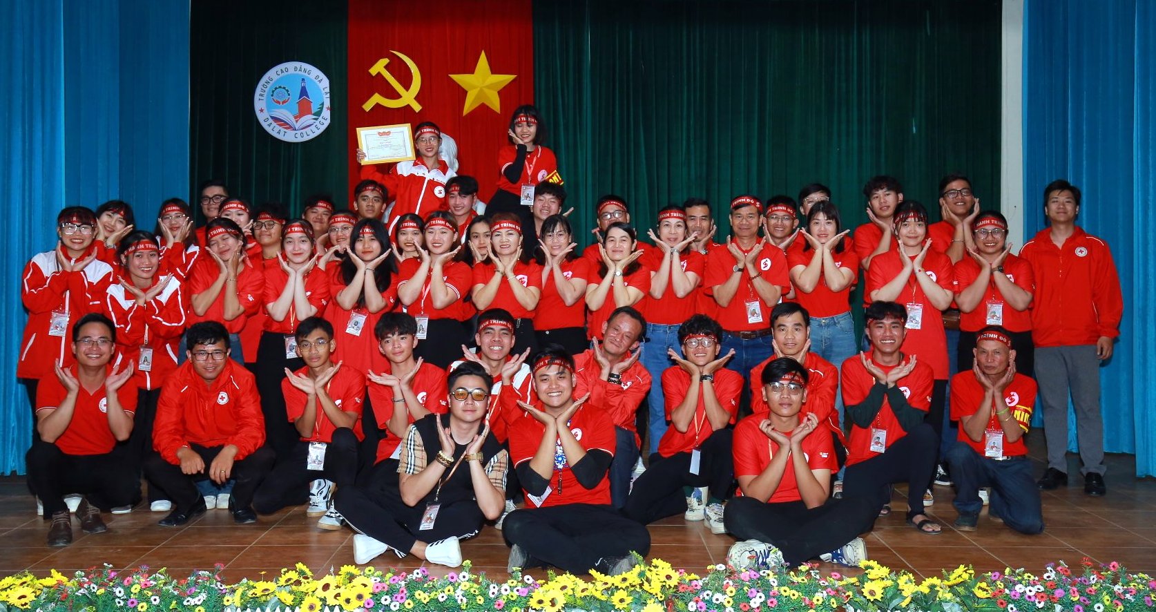 Khen thưởng các tình nguyện viên Chương trình Hành trình đỏ 2024
