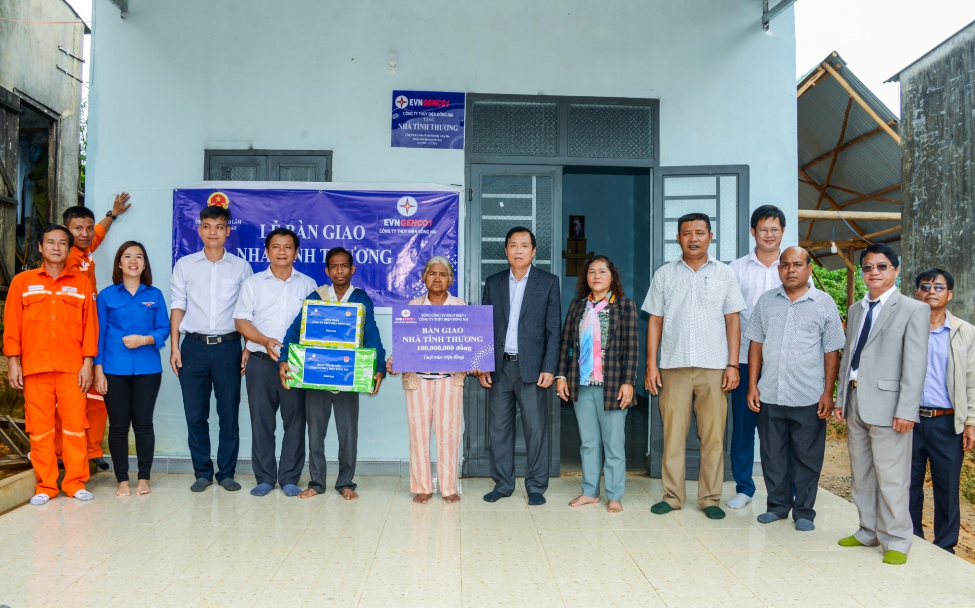 Bảo Lâm: Bàn giao nhà tình thương cho 2 hộ nghèo