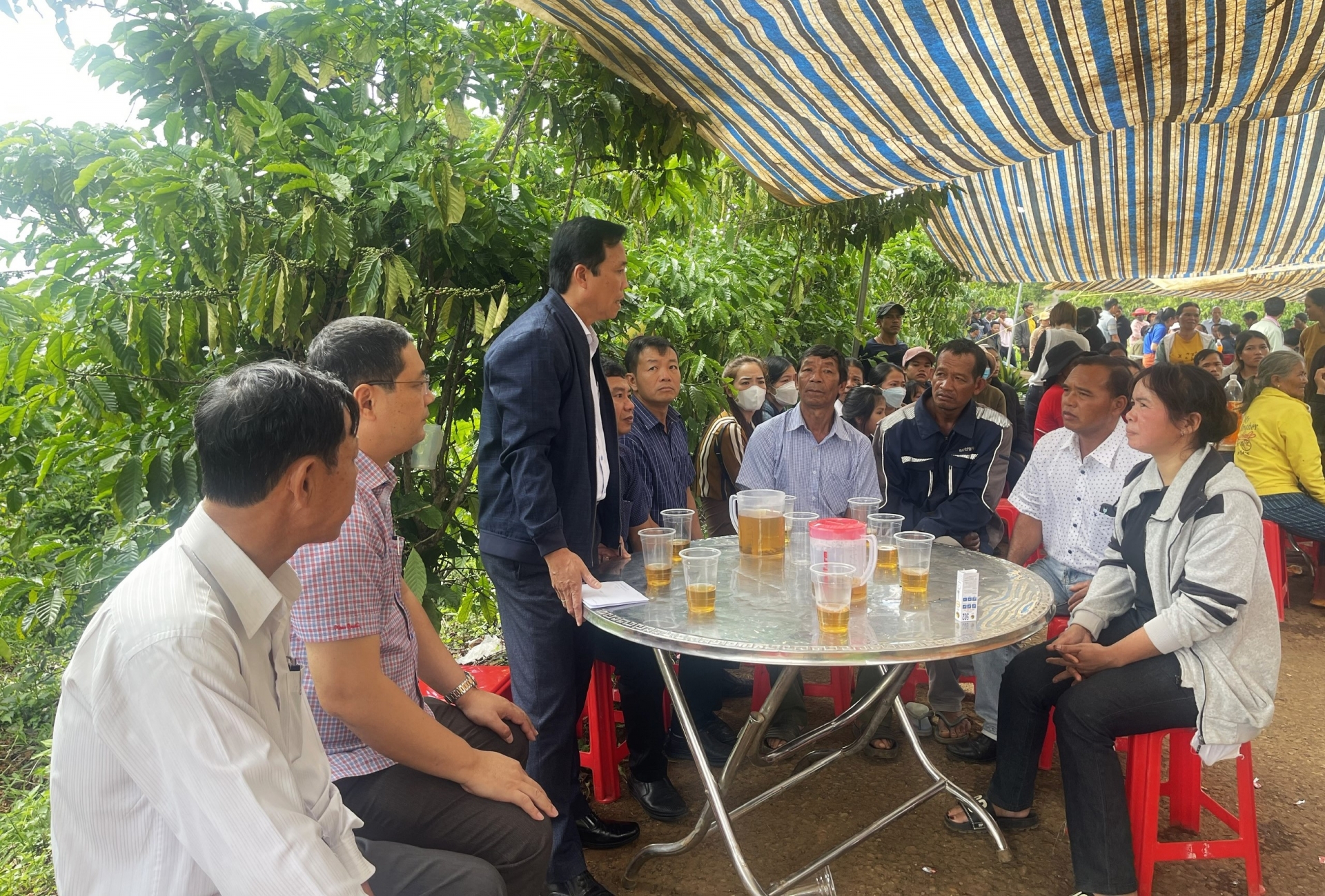 Tang thương 2 chị em đuối nước dưới ao tưới cà phê ở Hàng Lang cần giúp đỡ