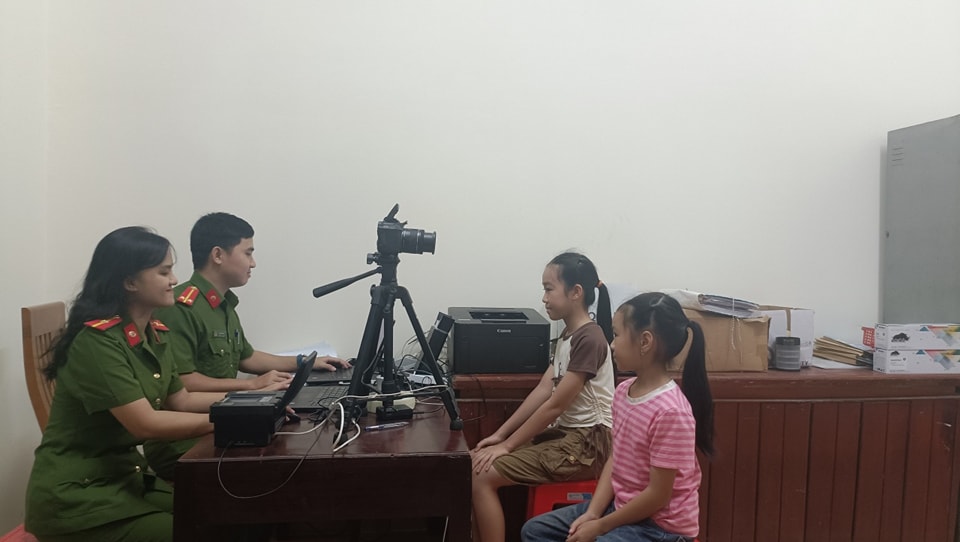 Cát Tiên: “Đi từng ngõ, gõ từng nhà, rà từng đối tượng” làm căn cước cho công dân