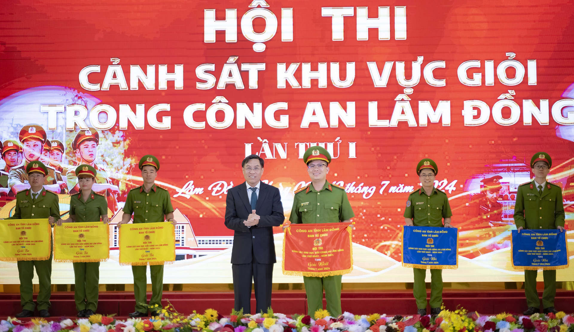Bế mạc Hội thi Cảnh sát khu vực giỏi lần thứ Nhất