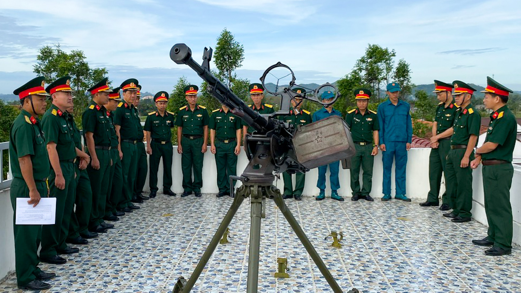 Thiết thực Mô hình ''Giúp cấp ủy, chính quyền địa phương xây dựng Ban CHQS xã, thị trấn''