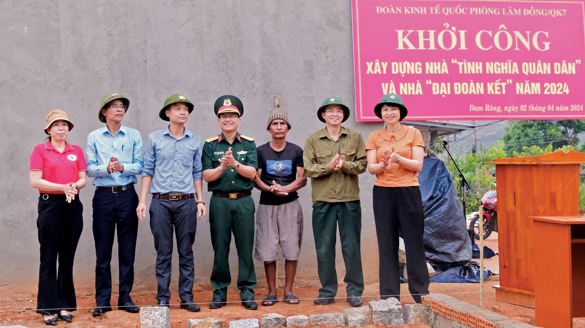 TÁC PHẨM DỰ THI VIẾT VỀ XÂY DỰNG NÔNG THÔN MỚI : Lấy sức dân làm lợi cho dân (Bài cuối)