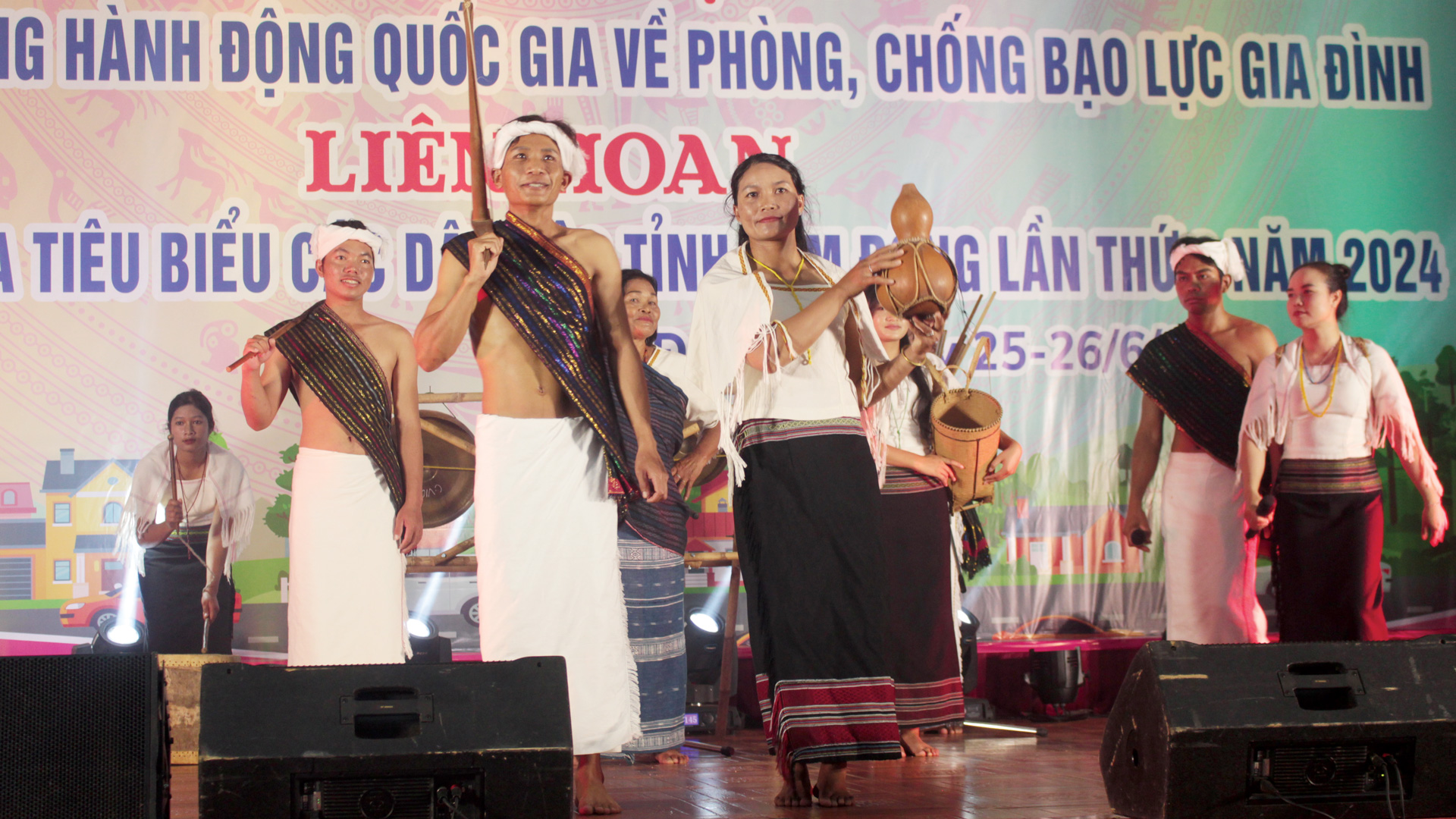 Văn hóa gia đình trong hôn nhân mẫu hệ của người Churu