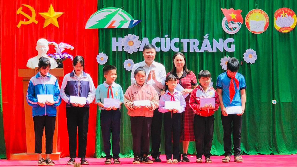 Lâm Hà: Nâng cao hiệu quả công tác khuyến học, khuyến tài