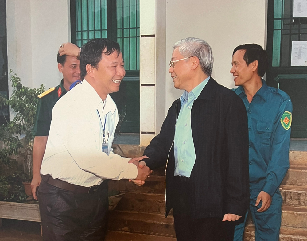 Ghi nhớ câu nói của Tổng Bí thư Nguyễn Phú Trọng: “Làm người đứng đầu, trước hết phải chăm lo được cho dân, dân ấm no, hạnh phúc rồi mới lo cho mình” 
